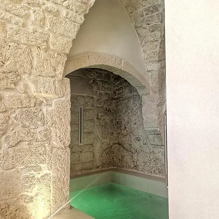 Prima Pietra Con Piscina Idromassaggio Riscaldata * Ostuni